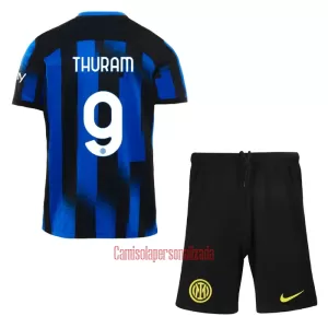 Camisolas Inter Milan Thuram 9 Criança Equipamento Principal 23/24 Camisolas Inter Milan Thuram 9 Criança Equipamento Principal 23/24
