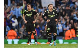 Mestre do meio-campo, a lenda do Real Madrid com Kroos e Modric Mestre do meio-campo, a lenda do Real Madrid com Kroos e Modric