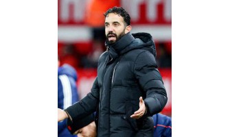 Quando um treinador de futebol chega a outro time de futebol, haverá situações diferentes. Quando um treinador de futebol chega a outro time de futebol, haverá situações diferentes.