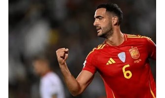 Do meio-campo ao ataque, Merino marca um hat-trick espetacular. Do meio-campo ao ataque, Merino marca um hat-trick espetacular.