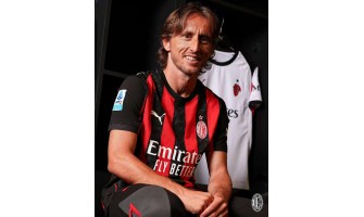 Modric estreia no Milan, embarcando em sua jornada na Série A Modric estreia no Milan, embarcando em sua jornada na Série A