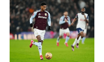 O primeiro golo de Rashford emprestado ao Aston Villa gerou discussão acesa O primeiro golo de Rashford emprestado ao Aston Villa gerou discussão acesa