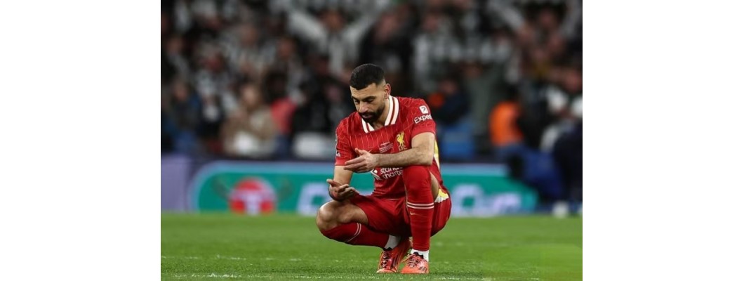 As disputas por pênaltis testam as habilidades e a resistência mental de jogadores e goleiros. As disputas por pênaltis testam as habilidades e a resistência mental de jogadores e goleiros.