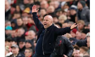 Quando o Futebol de Estrada e Rock Desvanece: A Transformação Tática e as Dores de Crescimento do Liverpool