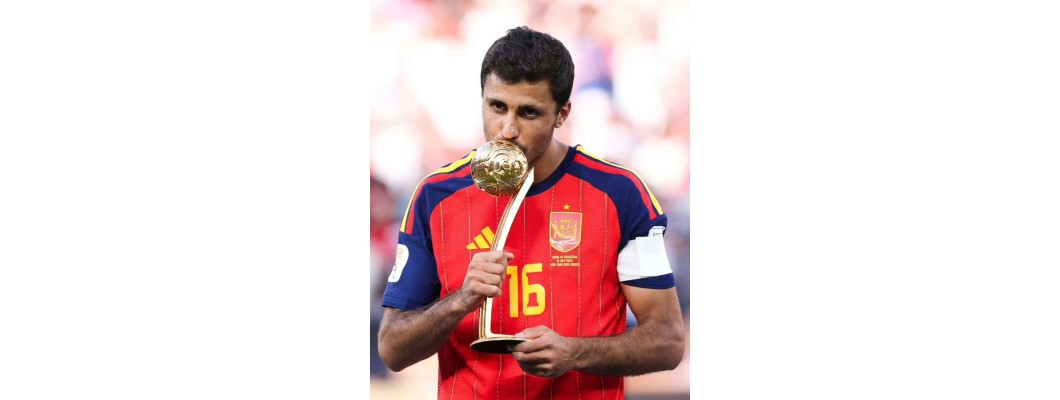 As Oito Interpretações Silenciosas de Rodri: Uma Invisibilidade no Mundial de Vermelho As Oito Interpretações Silenciosas de Rodri: Uma Invisibilidade no Mundial de Vermelho